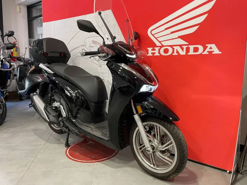 Honda SH 350 (2021 - 24) (7)