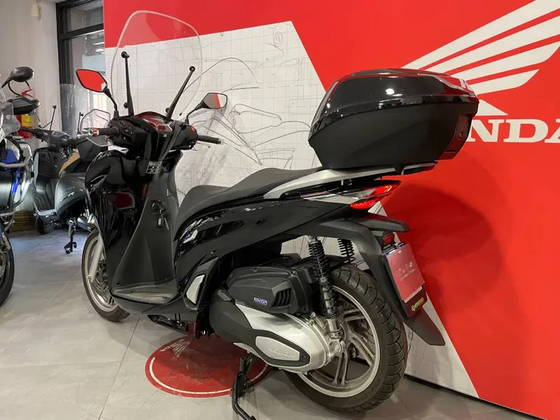 Honda SH 350 (2021 - 24) (3)