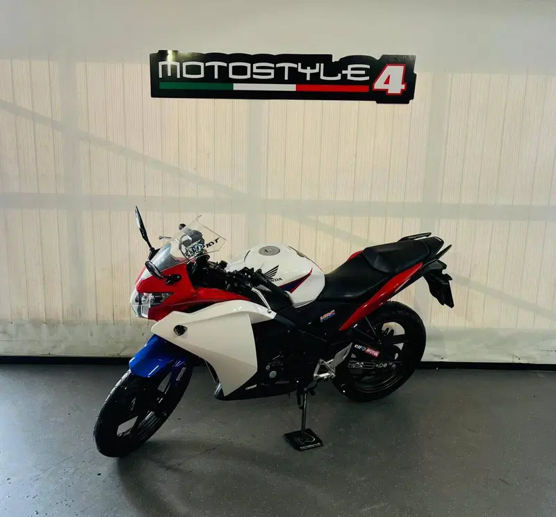 Honda CBR 125 R (2007 - 17) (2)