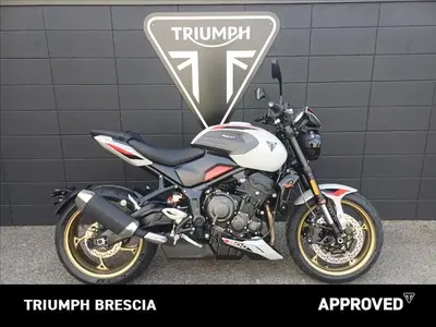 Triumph Trident 800 (2026) nuova