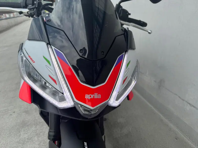 Aprilia Tuono 660 Factory (2022 - 24) (4)