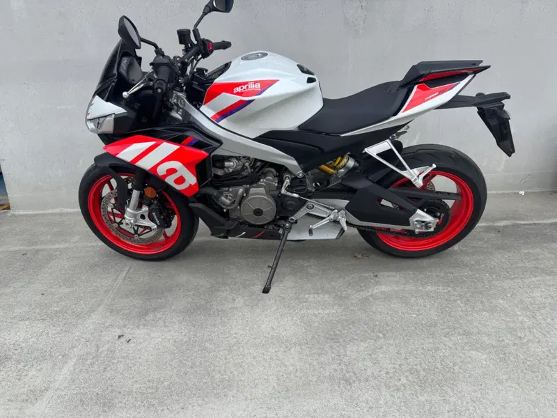 Aprilia Tuono 660 Factory (2022 - 24) (9)