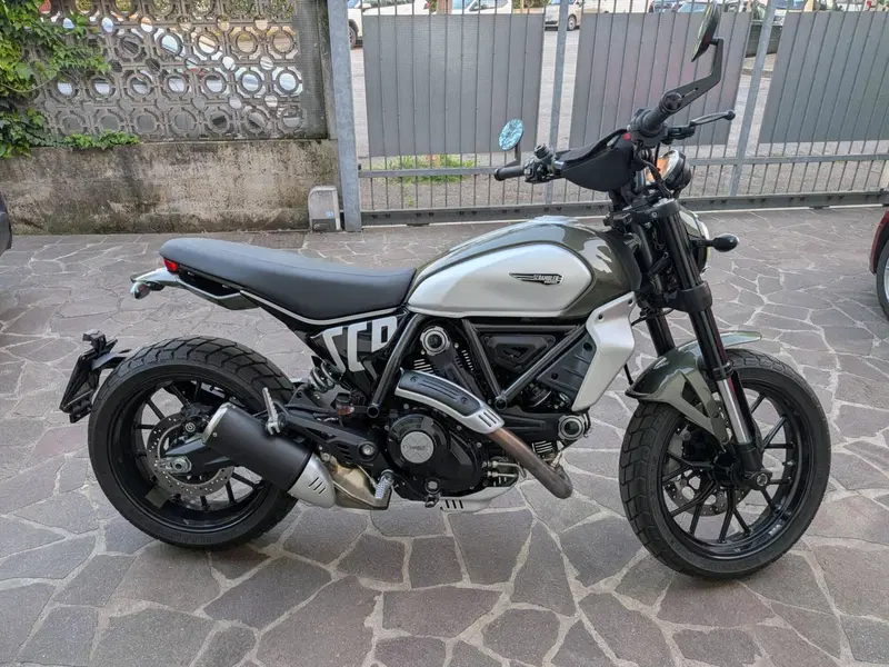 Ducati Scrambler 800 Icon (2023 - 24) (2)