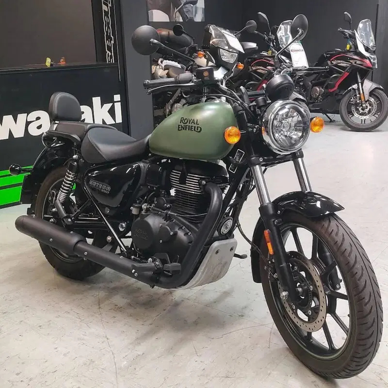 Royal Enfield Meteor 350 (2021 - 26) (4)