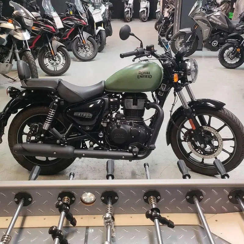 Royal Enfield Meteor 350 (2021 - 26) (5)