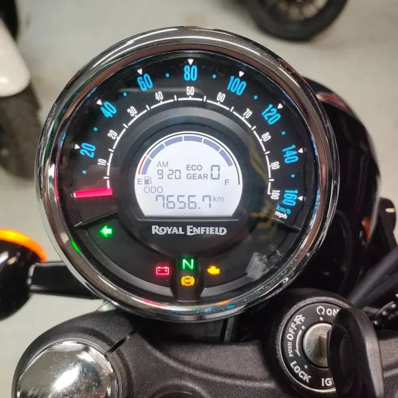 Royal Enfield Meteor 350 (2021 - 26) (7)