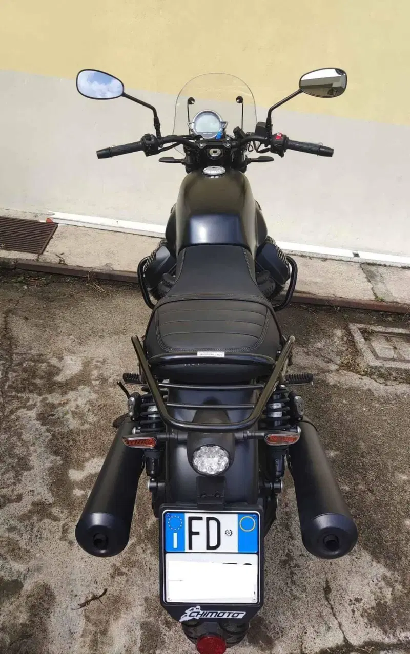 Moto Guzzi V7 Stone (2021 - 24) (6)