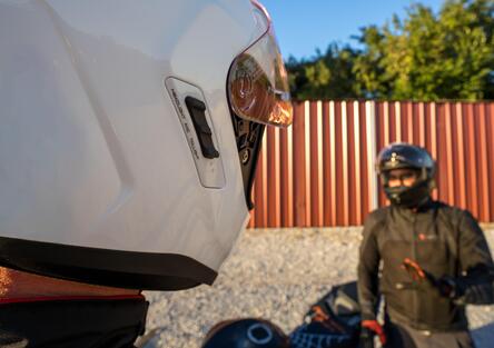 ANC in moto: gadget o soluzione vera contro il rumore?