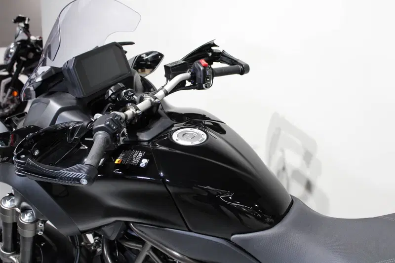 Yamaha Niken 890 GT (2023 - 26) (5)