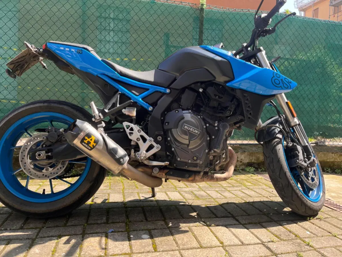 Suzuki GSX-8S (2023 - 24)