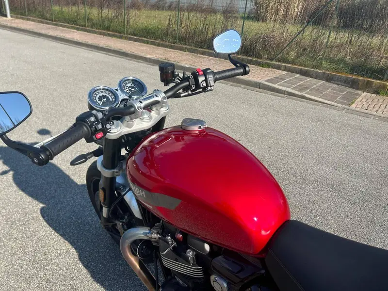 Triumph Speed Twin 1200 (2021 - 24) (2)