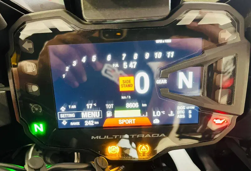 Ducati Multistrada V2 S (2022 - 24) (3)