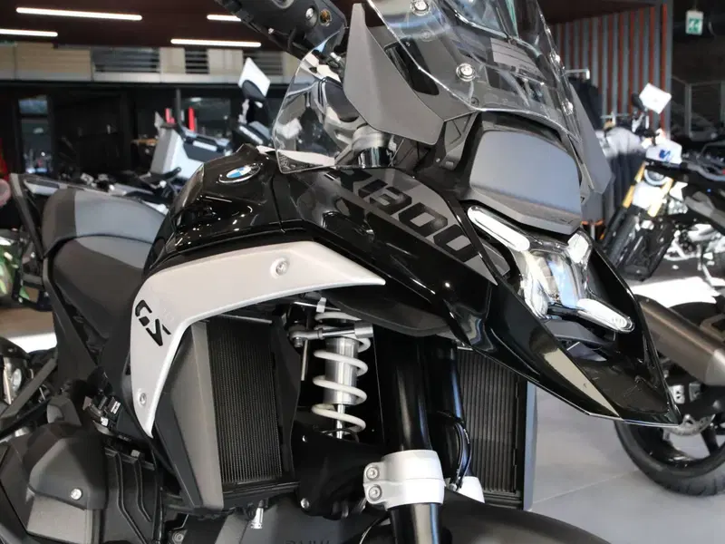 Bmw R 1300 GS Triple Black (2023 - 26) (4)