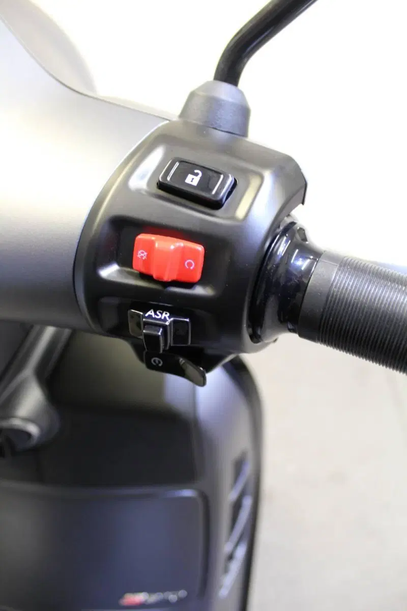 Vespa GTS 310 Supersport (2025 - 26) (11)