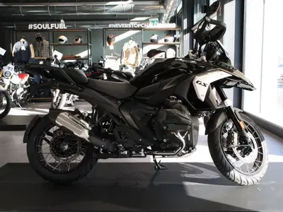 Bmw R 1300 GS Triple Black (2023 - 26) nuova