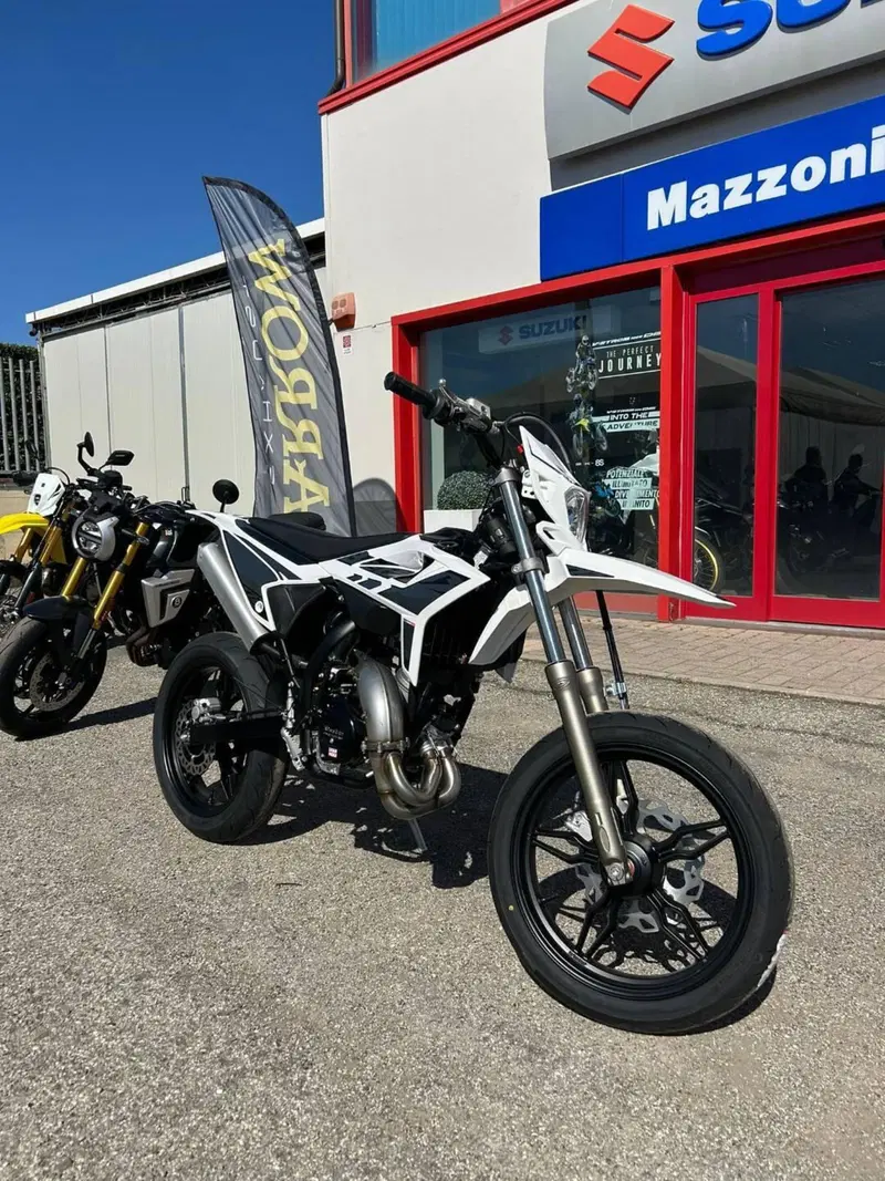 Betamotor RR 50 Motard (2021 - 26) (2)