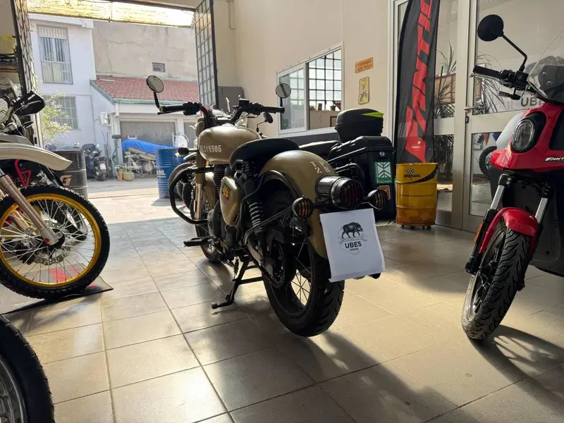 Royal Enfield Classic 350 (2021 - 26) (4)