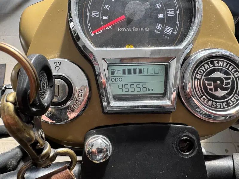 Royal Enfield Classic 350 (2021 - 26) (5)