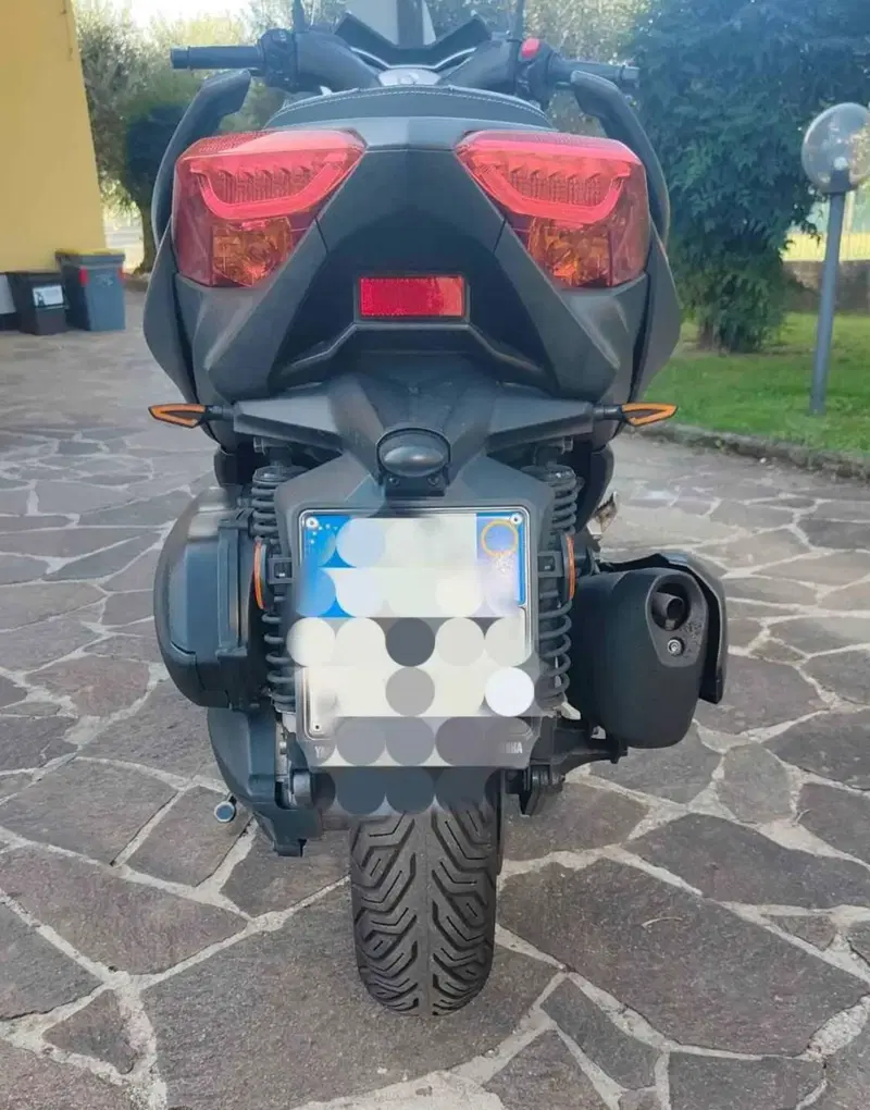 Yamaha X-Max 300 Iron Max (2019 - 20) (7)