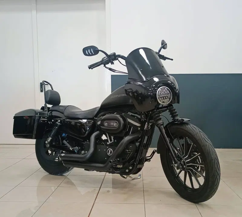 Harley-Davidson 883 Iron (2009 - 11) - XL 883N (2)