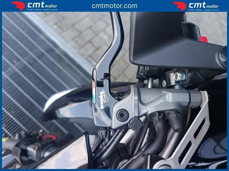 Kawasaki ER-6N (2009 - 11) (6)