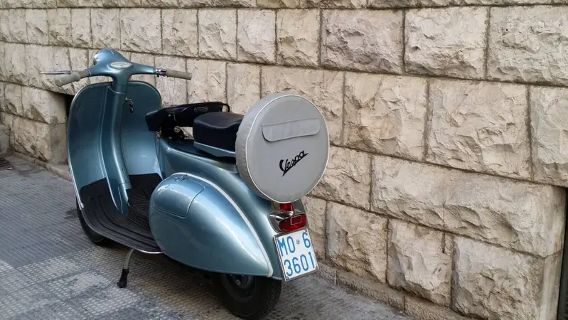 Piaggio Vespa vbbit  (3)