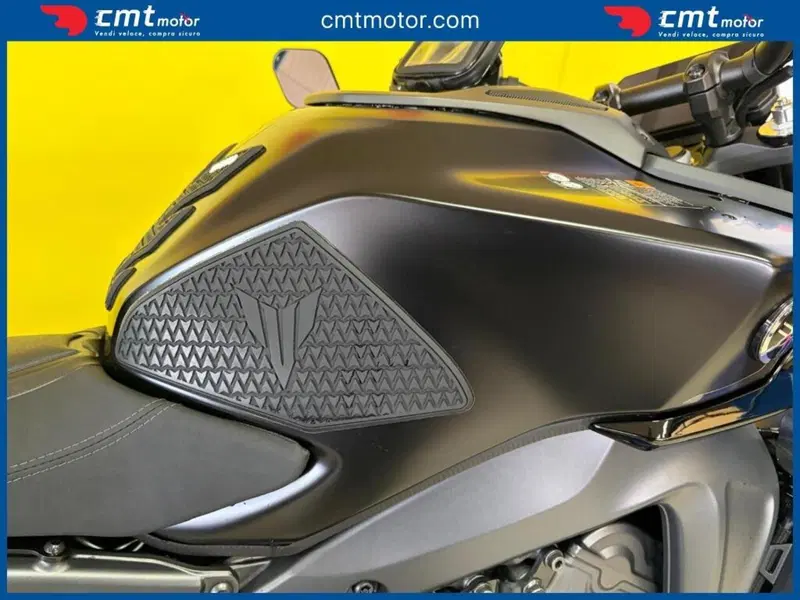 Yamaha MT-09 Y-AMT (2024 - 26) (9)