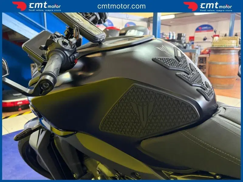 Yamaha MT-09 Y-AMT (2024 - 26) (10)