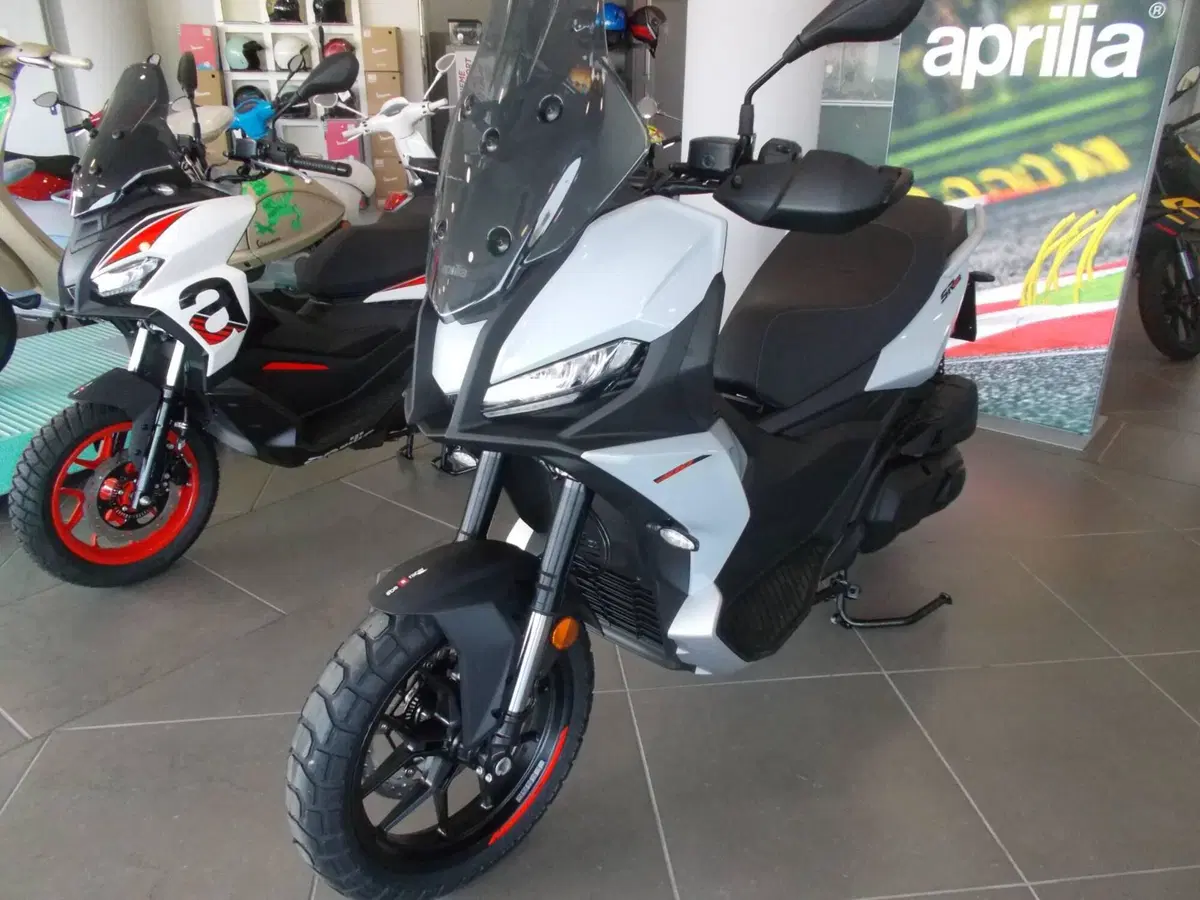 Aprilia SR GT 400 (2026) (2)