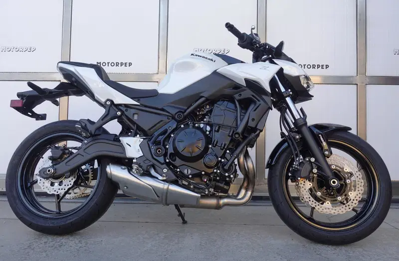 Kawasaki Z 650 (2025 - 26) (3)