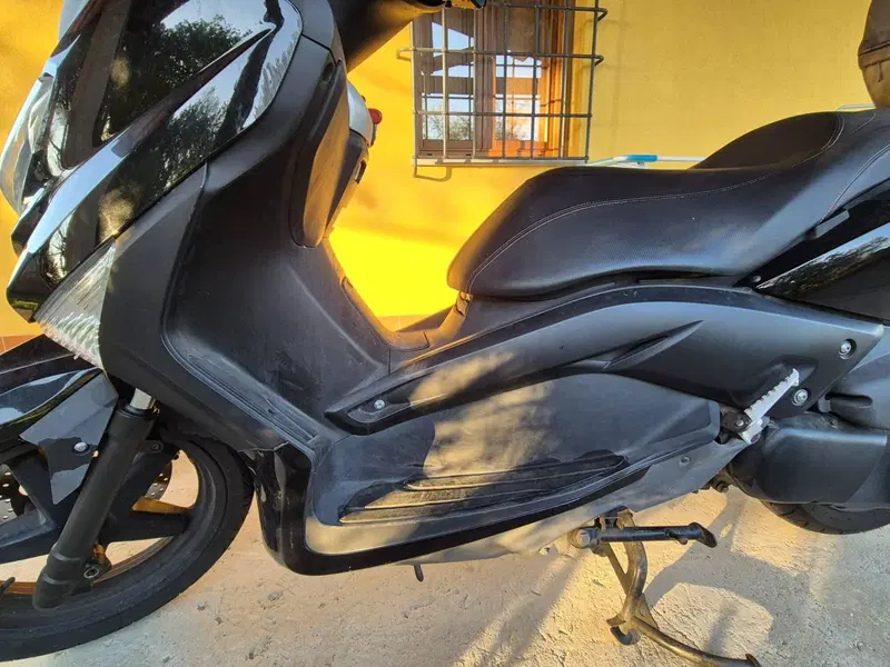 Yamaha X-Max 250 (2010 - 13) (7)