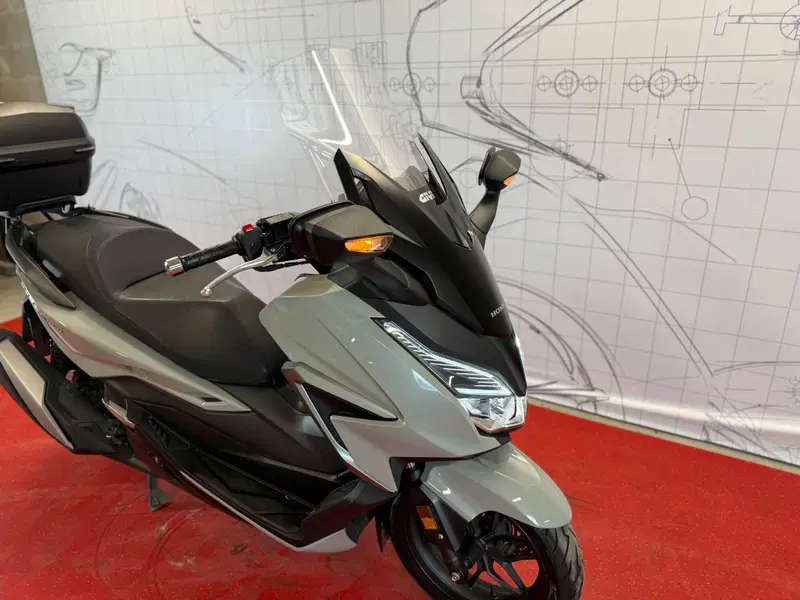 Honda Forza 350 (2022 - 24) (10)