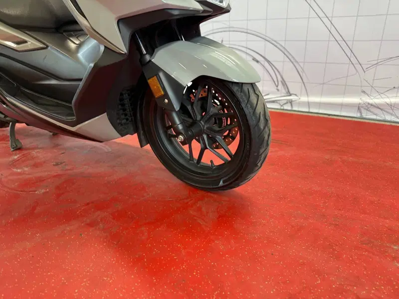 Honda Forza 350 (2022 - 24) (9)