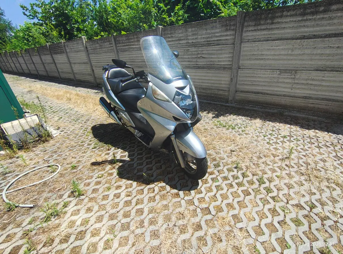 Honda Silver Wing 600 (2005 - 09)