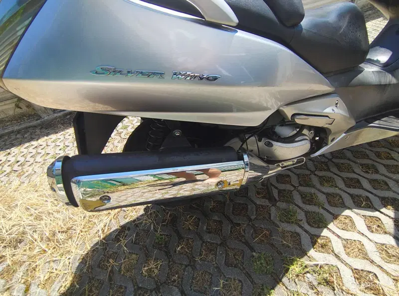 Honda Silver Wing 600 (2005 - 09) (4)