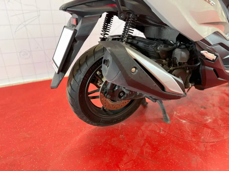 Honda Forza 350 (2022 - 24) (11)