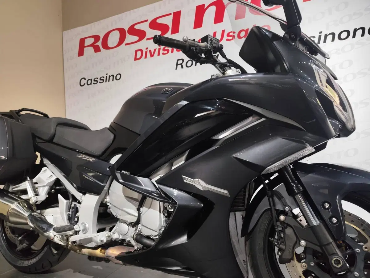 Yamaha FJR 1300 AE (2016 - 20) (3)