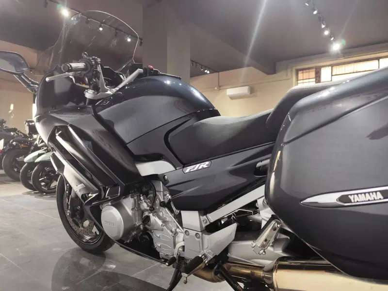 Yamaha FJR 1300 AE (2016 - 20) (6)