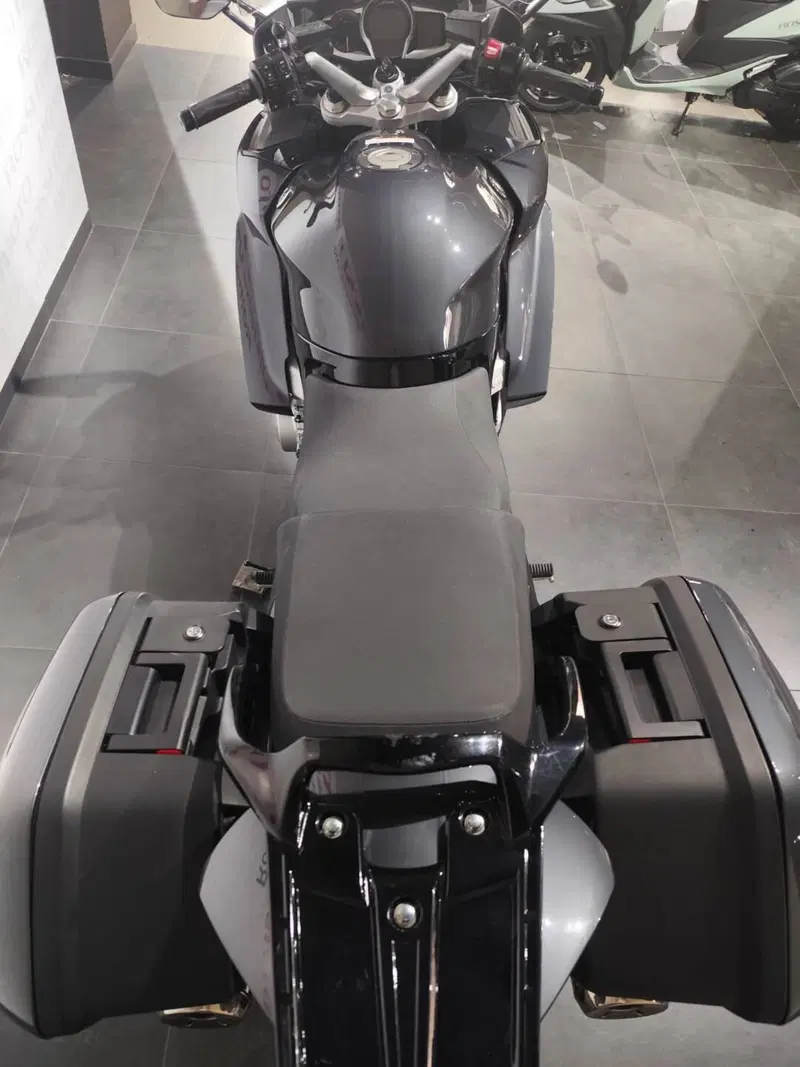 Yamaha FJR 1300 AE (2016 - 20) (7)