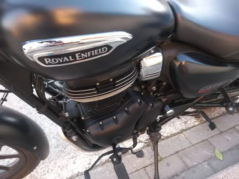 Royal Enfield Meteor 350 (2021 - 26) (7)