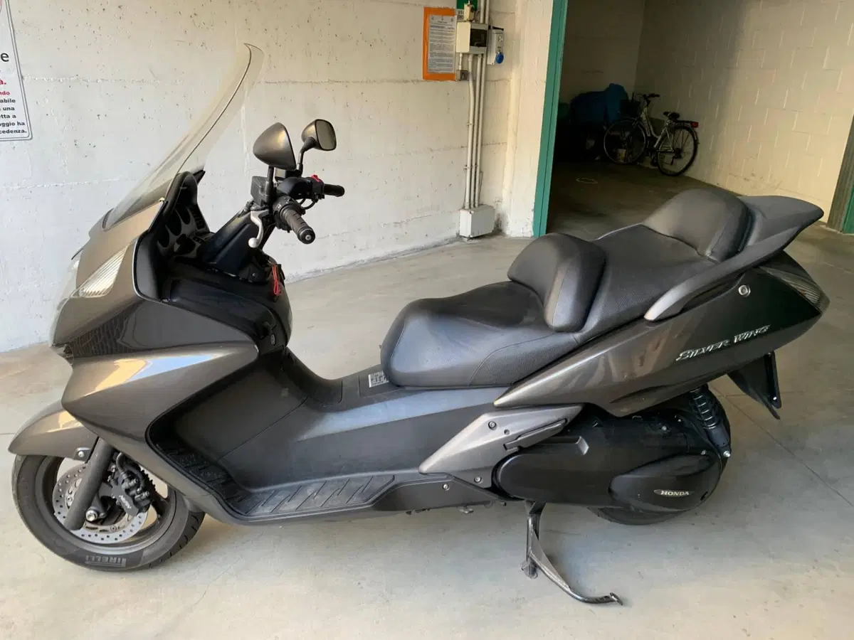 Honda Silver Wing 400 (2006 - 09)