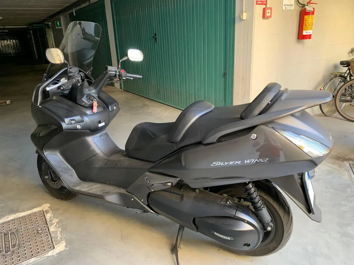 Honda Silver Wing 400 (2006 - 09) (3)