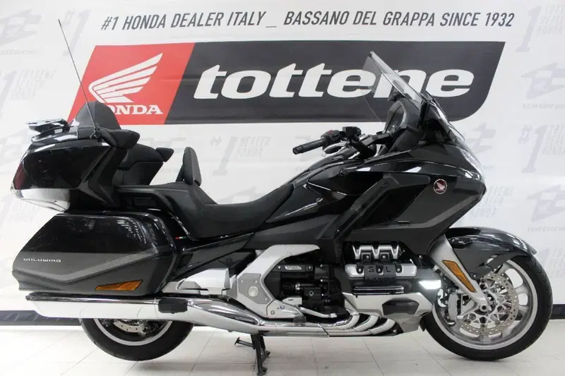 Honda GL 1800 Gold Wing Tour DCT (2021)