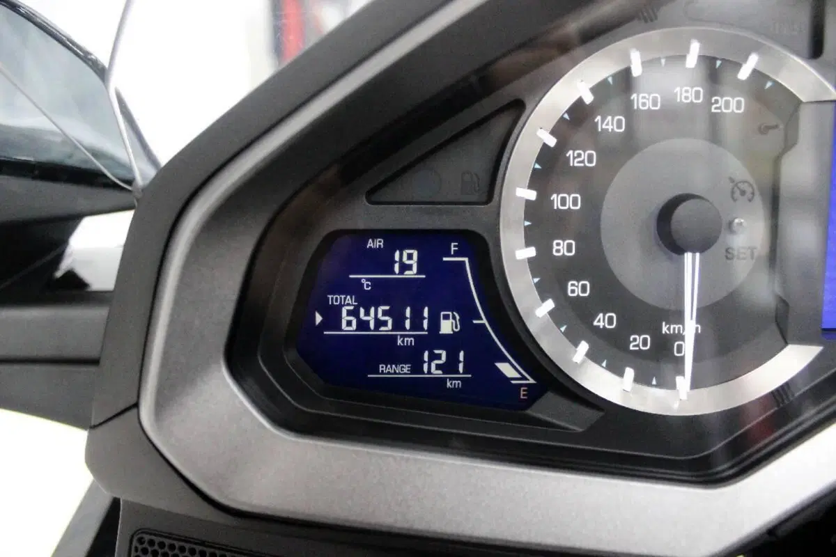 Honda GL 1800 Gold Wing Tour DCT (2021) (7)