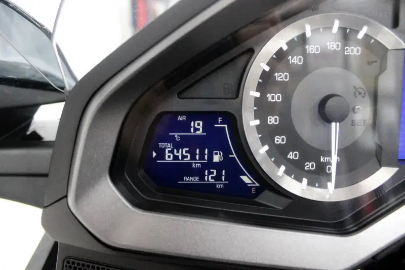 Honda GL 1800 Gold Wing Tour DCT (2021) (7)