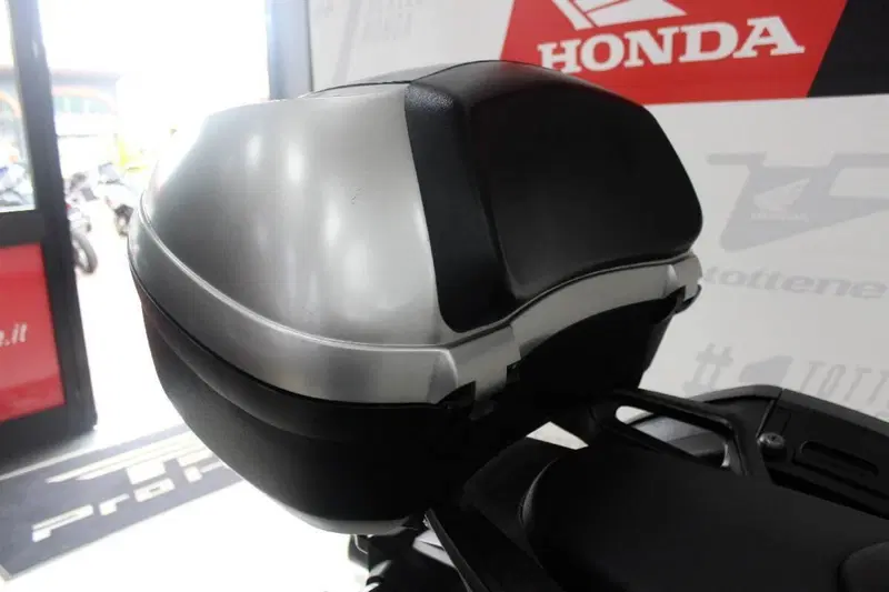 Honda Integra 750 DCT Sport (2017) (6)