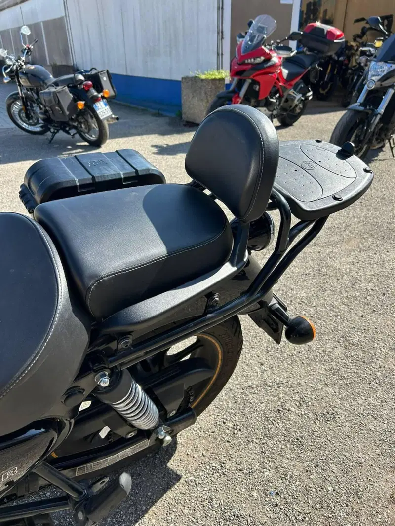 Royal Enfield Meteor 350 (2021 - 26) (6)