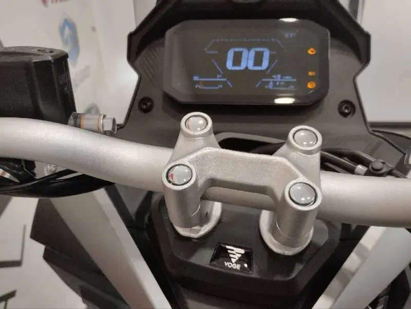 Voge Sfida SR1 ADV (2023 - 26) (8)