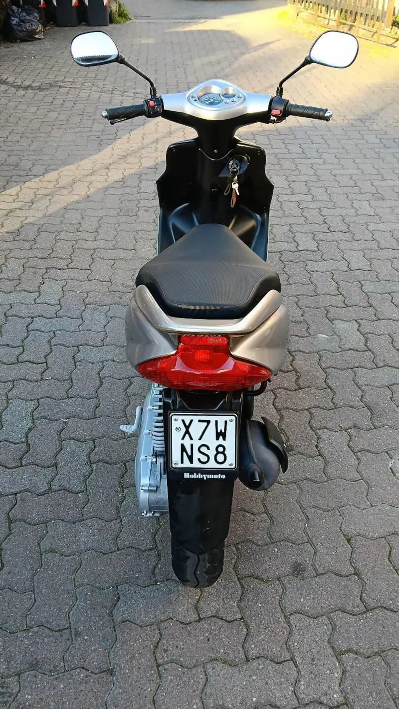 Yamaha Aerox 50 4 (2014 - 17) (3)