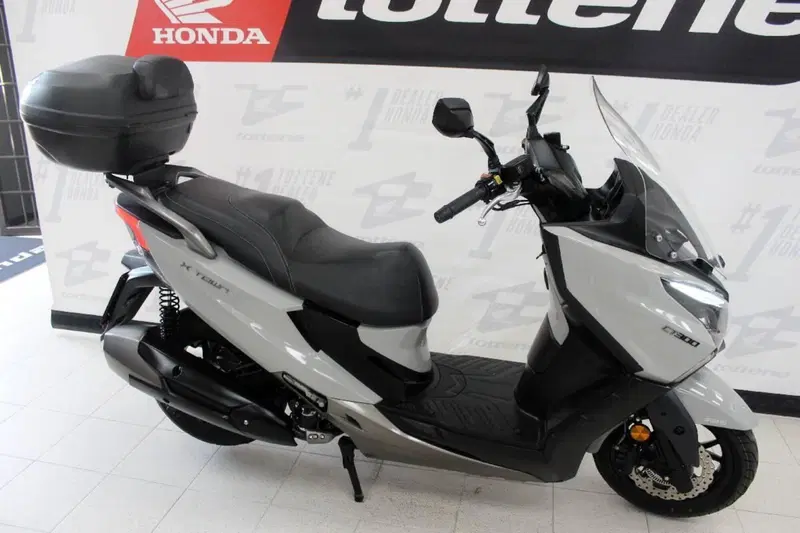 Kymco X-Town 300i City (2021 - 25) (3)